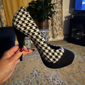 Black and white houndstooth heels.